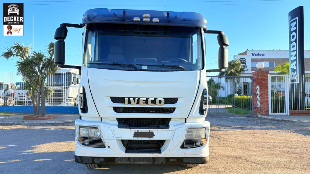 https://admin.usados.rutasurtrucks.com.ar/uploads/croped/2025-04-29-08-58-58WhatsApp Image 2025-04-29 at 17.49.15.jpeg
